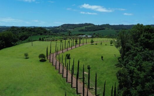 Chácara a 12 km do centro de Francisco Beltrão com 100.000m² – Paraná
