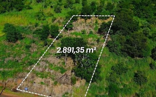 Terreno no condomínio Águas Claras em Águas Claras, São Jorge d’Oeste