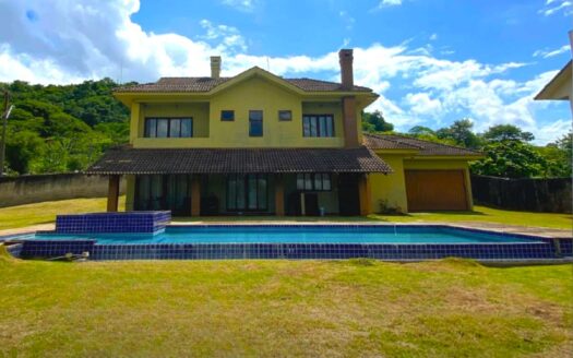 Casa às margens do lago em São Jorge D Oeste – Paraná