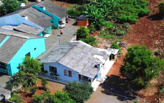 Casa com ótimo terreno no Centro Norte em Dois Vizinhos – PR