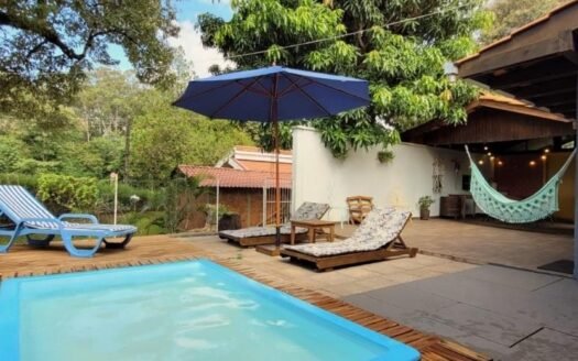 Casa com 3 quartos e piscina no loteamento Salto Osório
